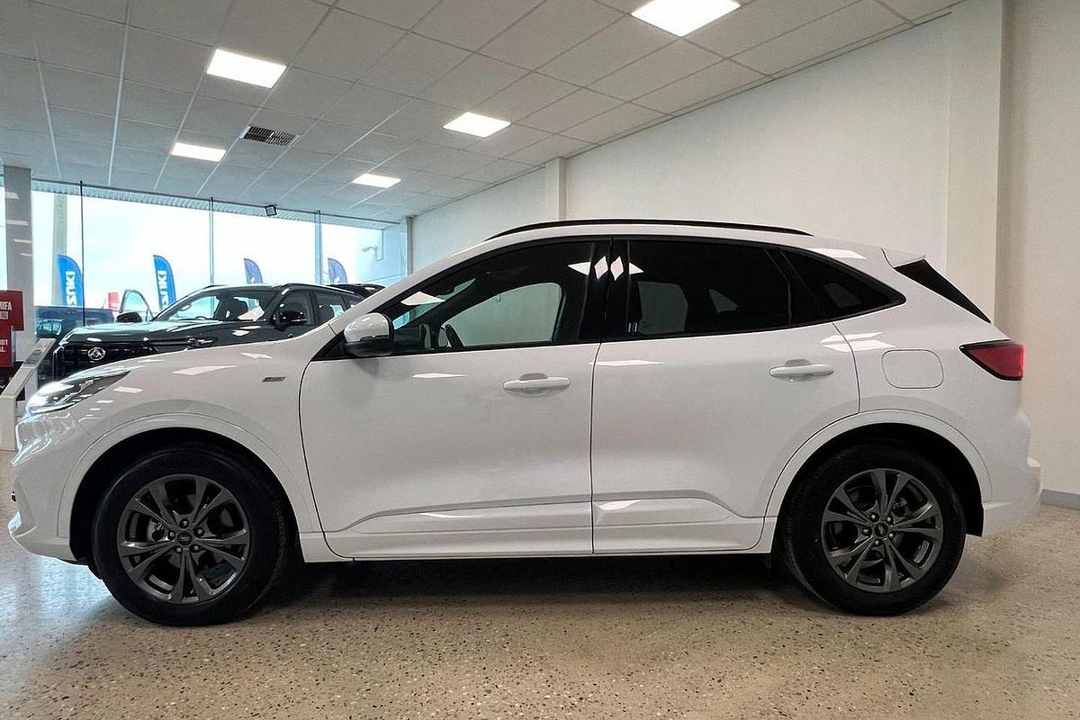 2021 Ford Escape ST-Line ZH