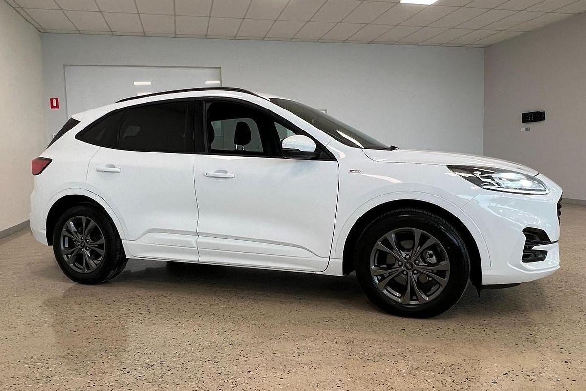 2021 Ford Escape ST-Line ZH