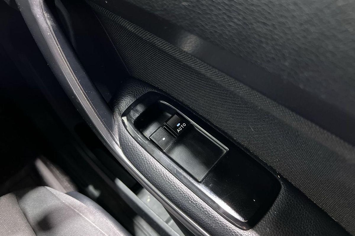 2005 Subaru Forester X 79V