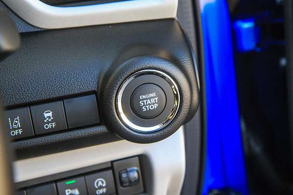 2025 Suzuki Swift Hybrid UZ