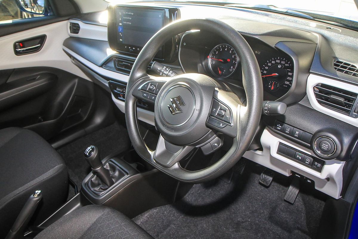 2025 Suzuki Swift Hybrid UZ