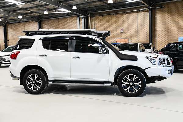 2020 Isuzu MU-X LS-T