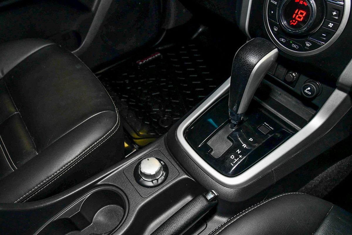 2020 Isuzu MU-X LS-T