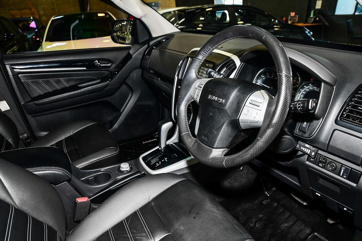 2020 Isuzu MU-X LS-T