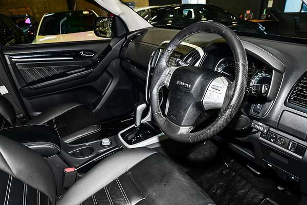 2020 Isuzu MU-X LS-T