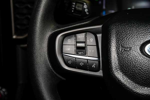 2024 Ford Everest Ambiente 2.0L