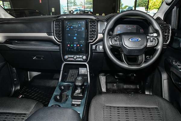 2024 Ford Everest Ambiente 2.0L