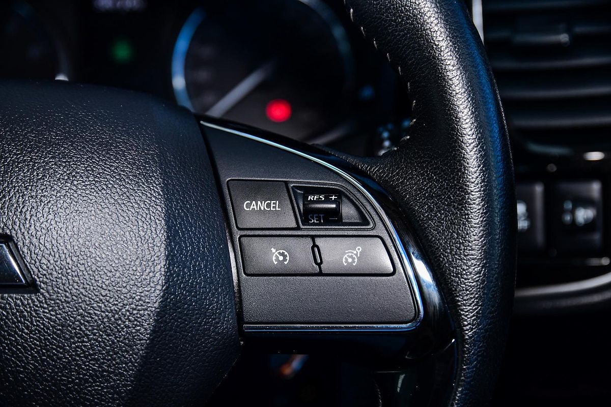 2019 Mitsubishi OUTLANDER ES 7 SEAT (2WD) ZL MY19