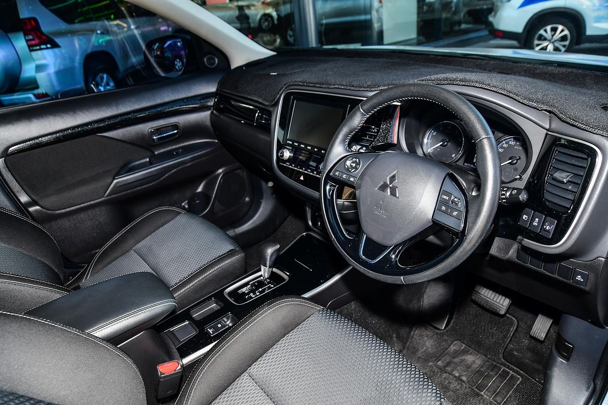 2019 Mitsubishi OUTLANDER ES 7 SEAT (2WD) ZL MY19