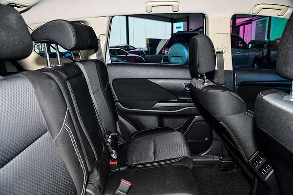 2019 Mitsubishi OUTLANDER ES 7 SEAT (2WD) ZL MY19