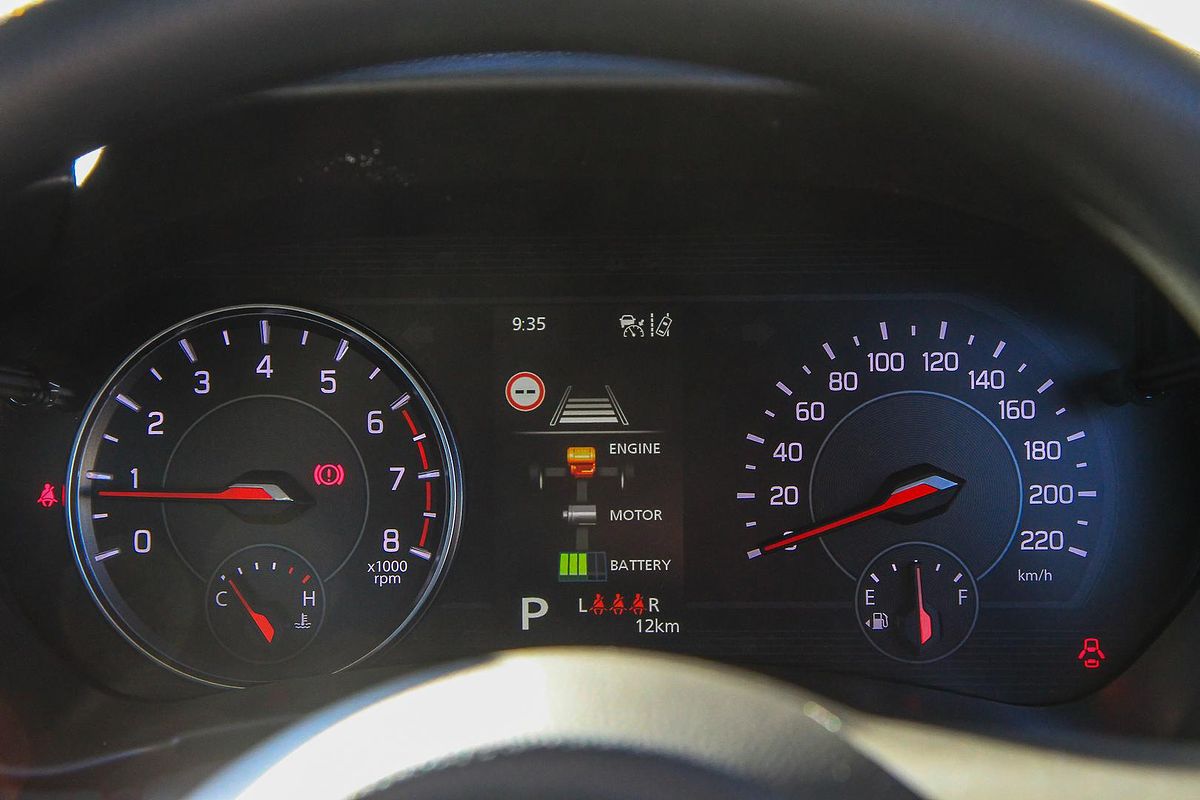 2025 Suzuki Swift Hybrid UZ