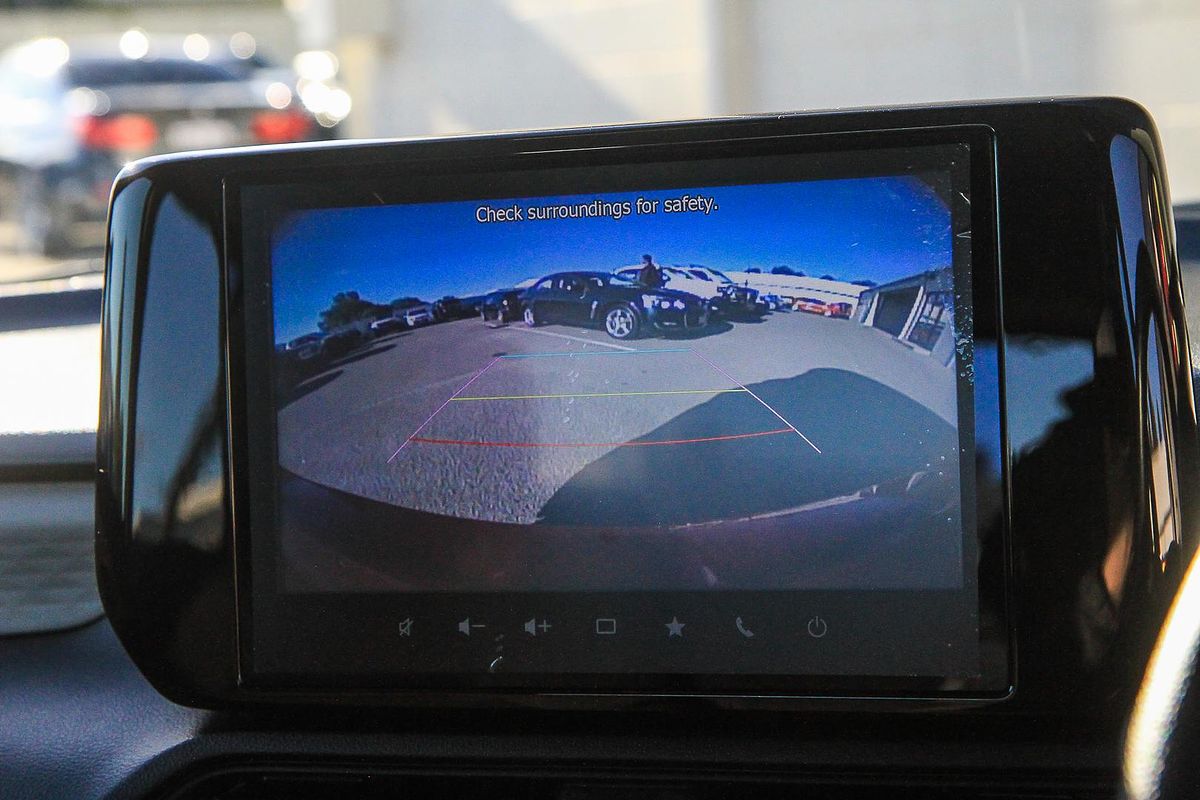 2025 Suzuki Swift Hybrid UZ