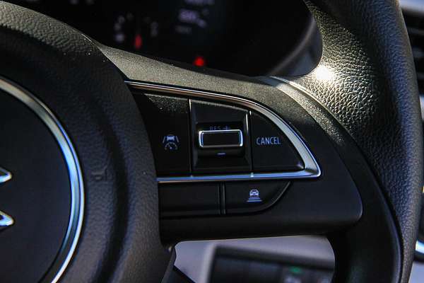 2025 Suzuki Swift Hybrid UZ