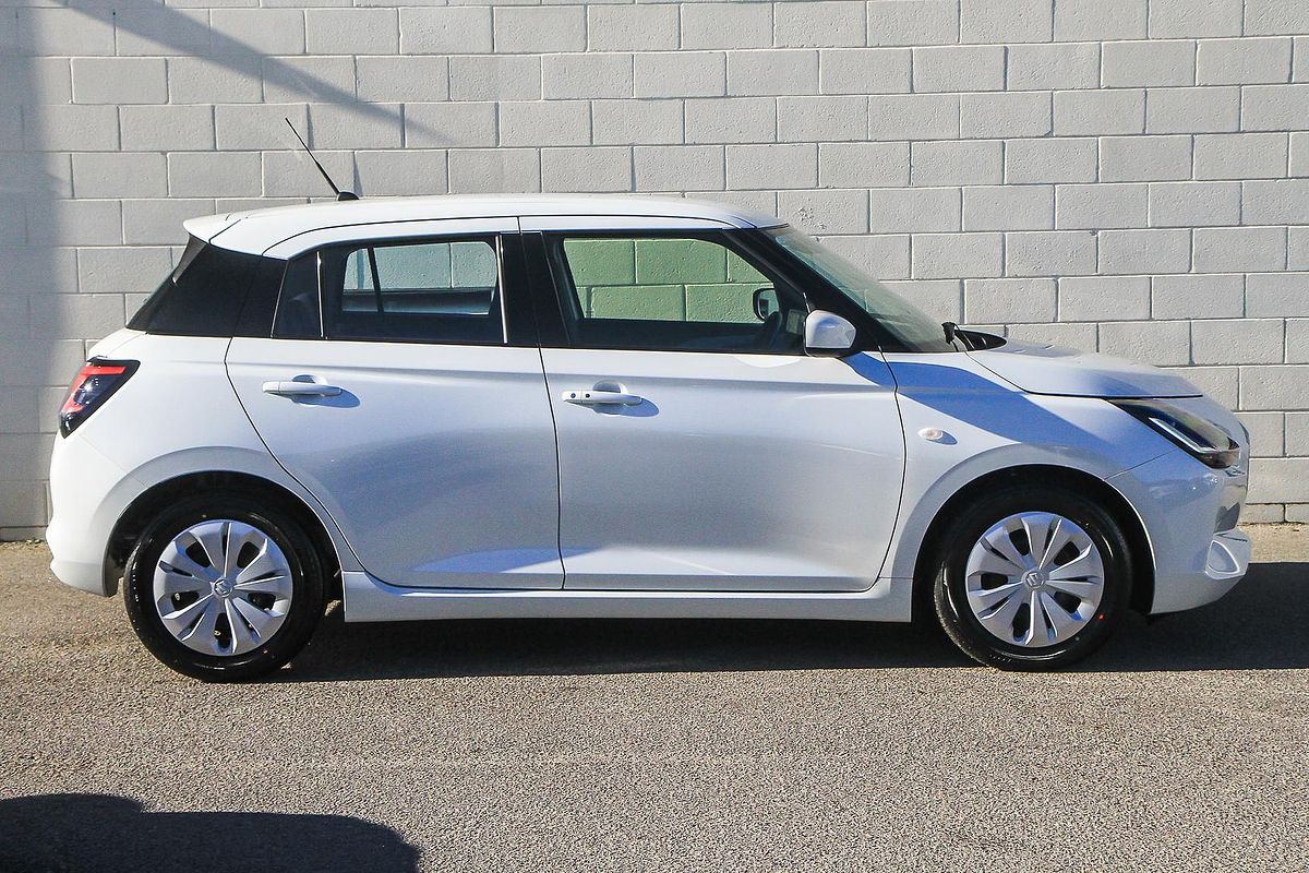 2025 Suzuki Swift Hybrid UZ