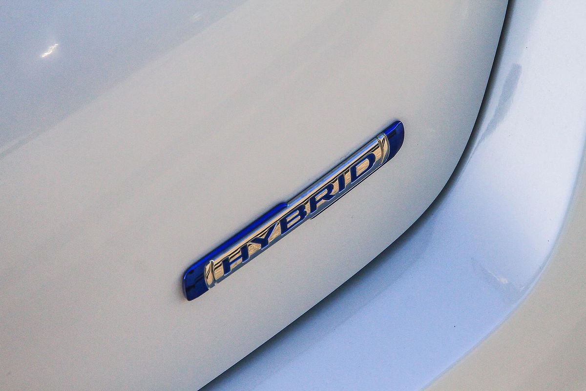 2025 Suzuki Swift Hybrid UZ