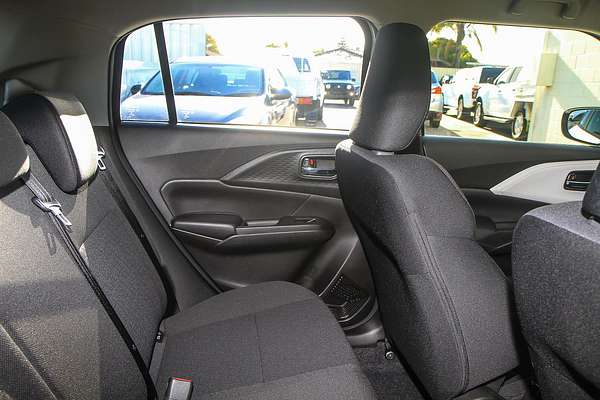 2025 Suzuki Swift Hybrid UZ