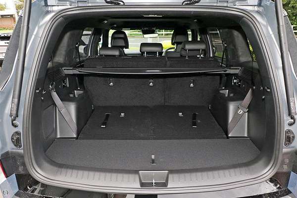 2025 Hyundai Santa Fe Calligraphy MX5.V1