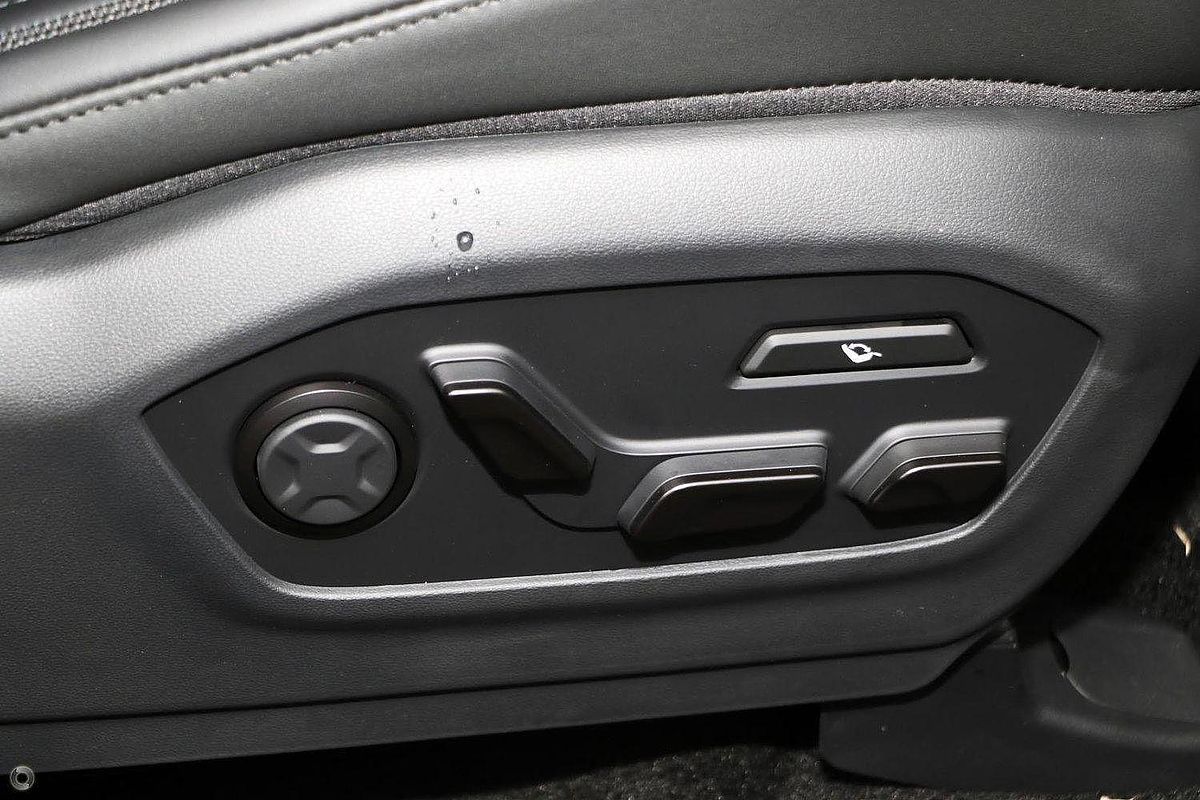 2025 Hyundai Santa Fe Calligraphy MX5.V1