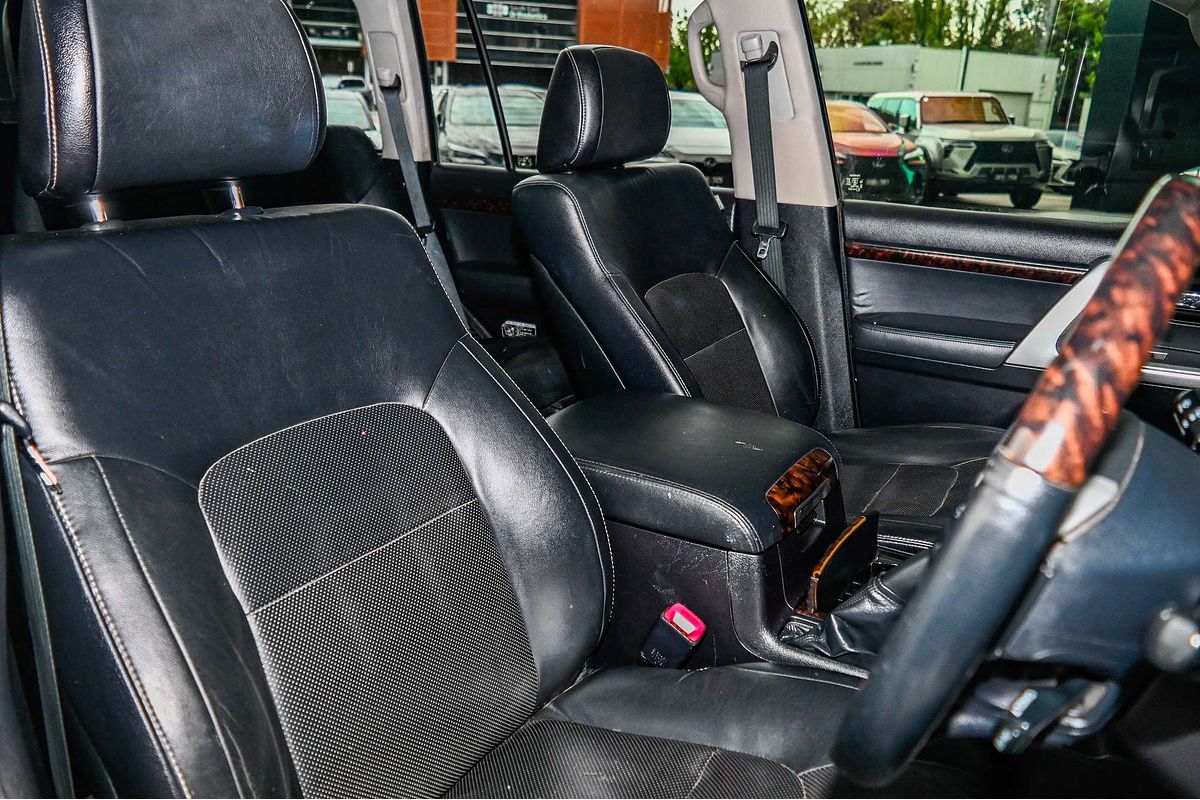 2014 Toyota Landcruiser Sahara VDJ200R