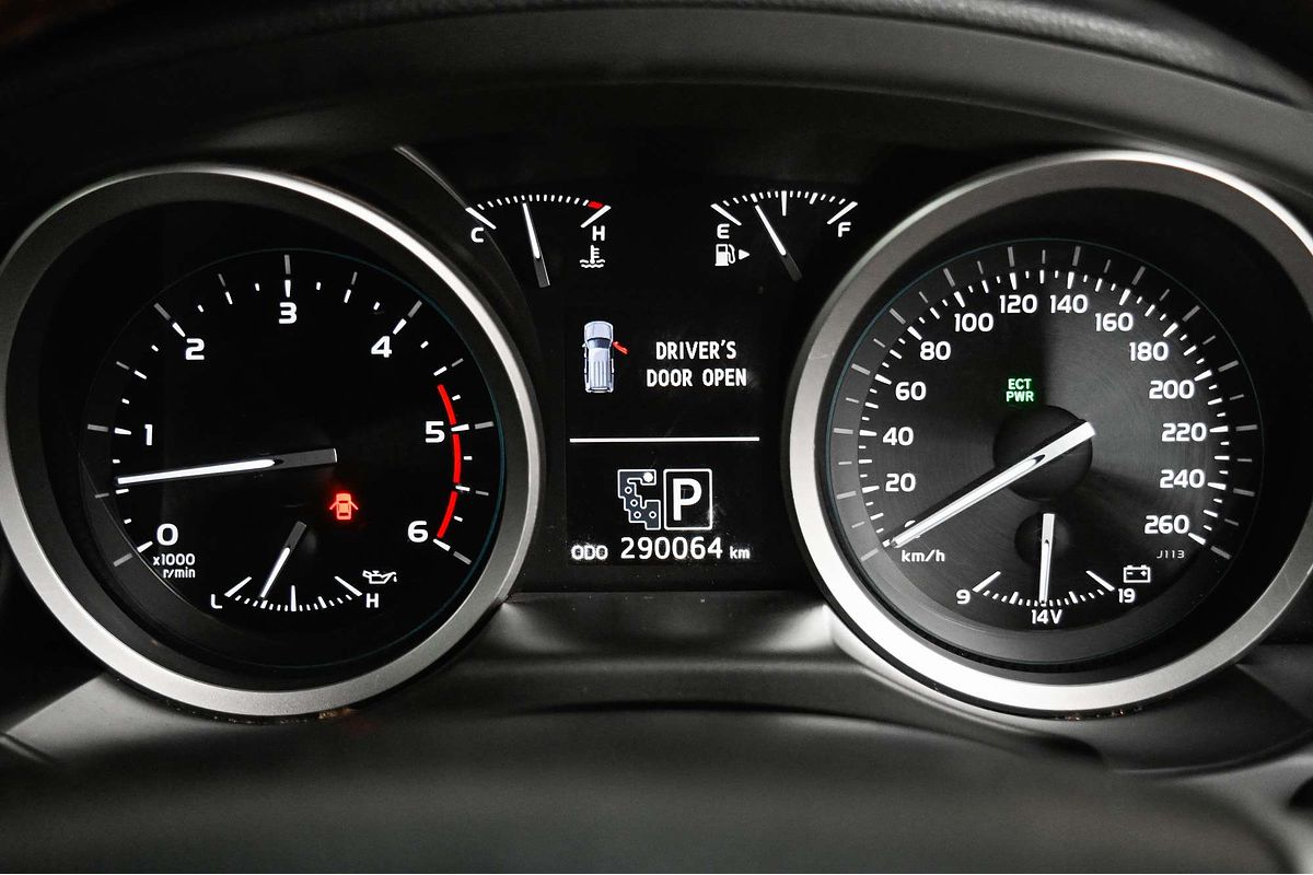 2014 Toyota Landcruiser Sahara VDJ200R