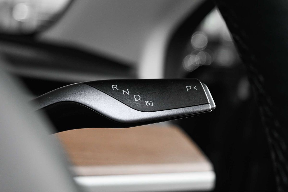 2023 Tesla Model 3 REAR-WHEEL DRIVE MY23