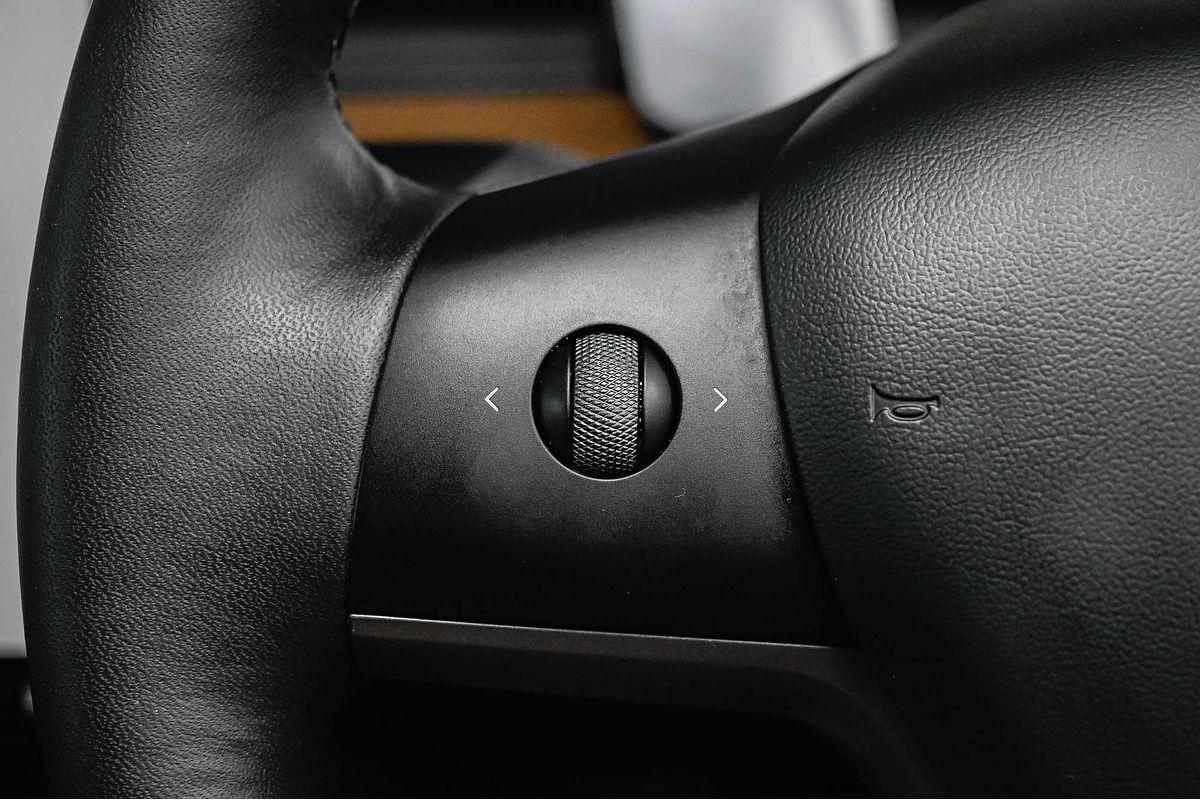 2023 Tesla Model 3 REAR-WHEEL DRIVE MY23