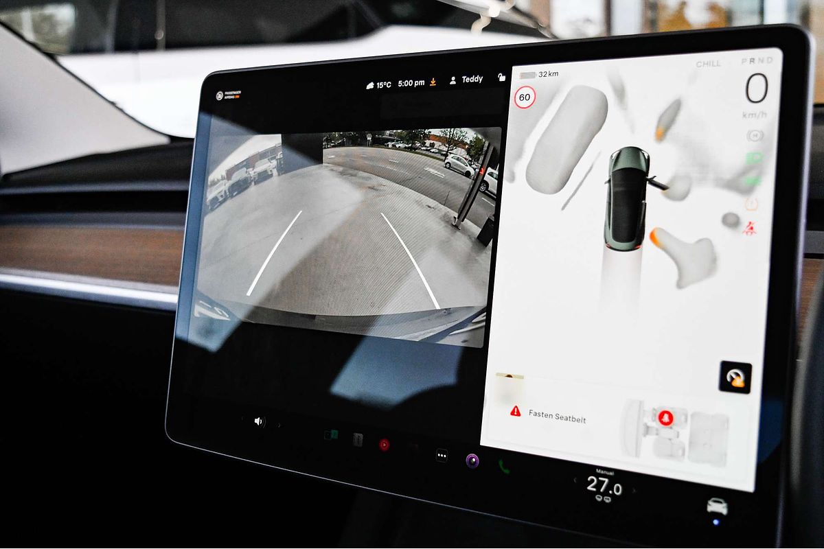 2023 Tesla Model 3 REAR-WHEEL DRIVE MY23