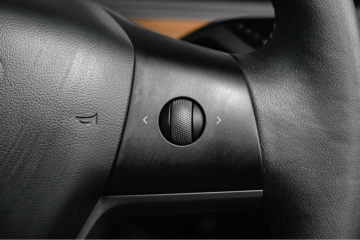 2023 Tesla Model 3 REAR-WHEEL DRIVE MY23