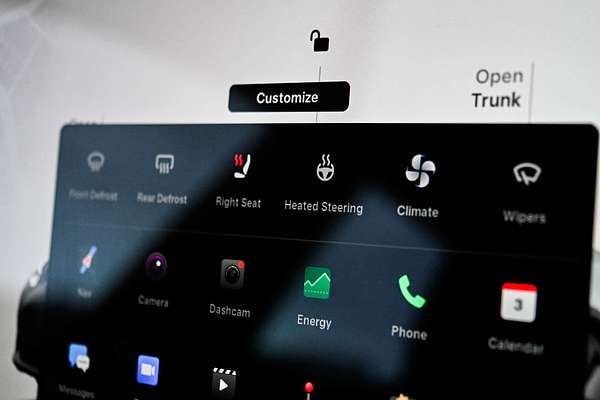 2023 Tesla Model 3 REAR-WHEEL DRIVE MY23