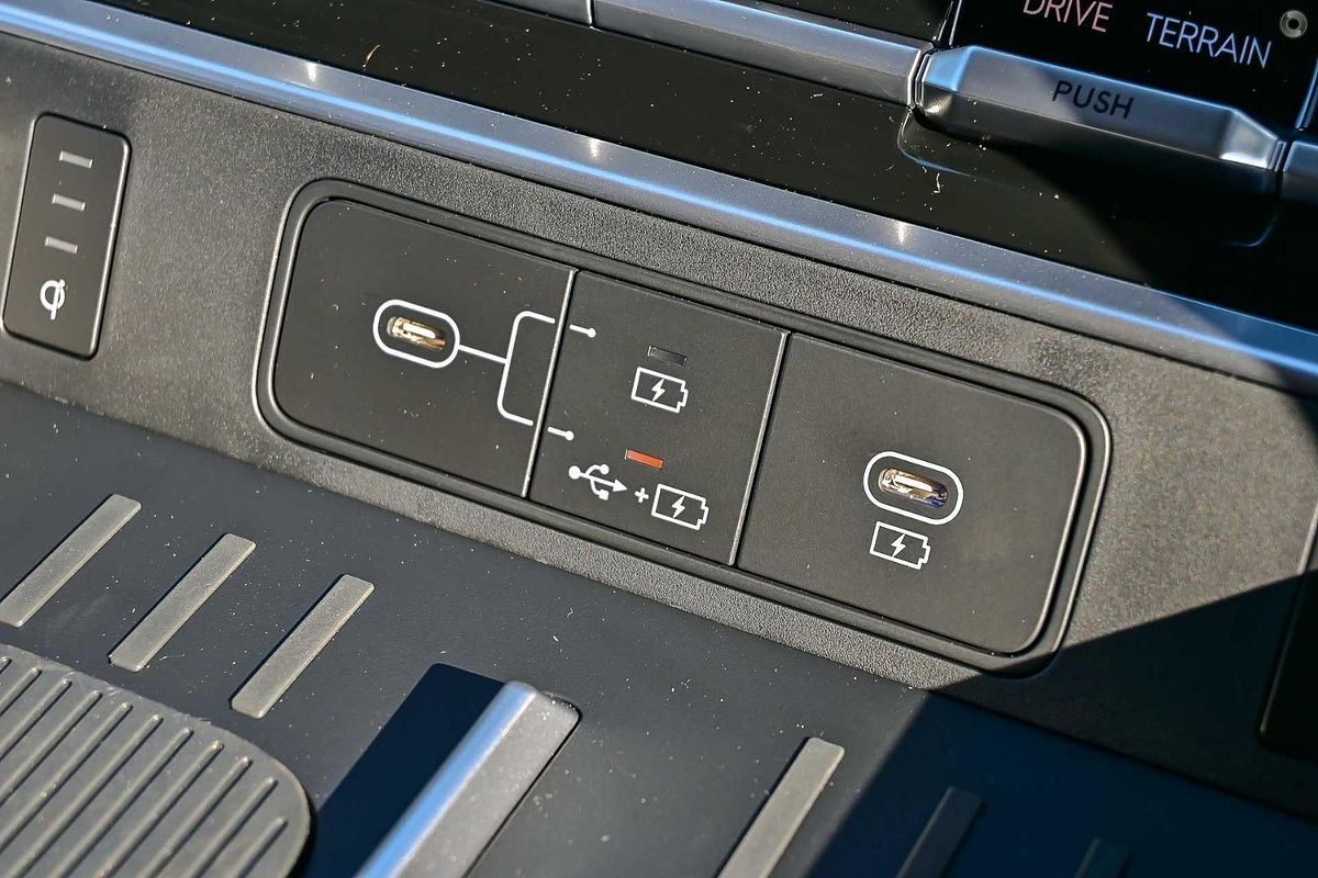 2025 Hyundai Santa Fe Hybrid Elite MX5.V1