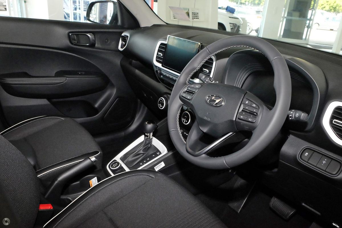 2025 Hyundai Venue Elite QX.V5