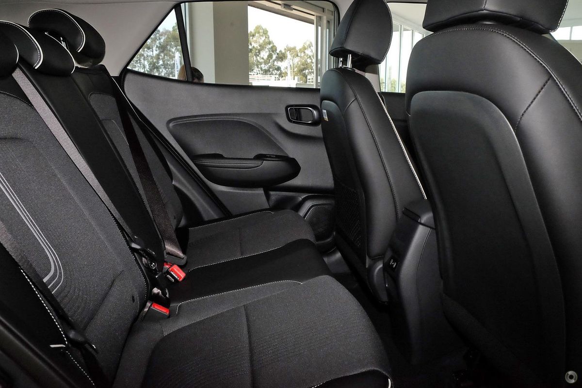 2025 Hyundai Venue Elite QX.V5