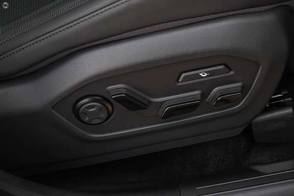 2025 Hyundai Santa Fe Calligraphy MX5.V2