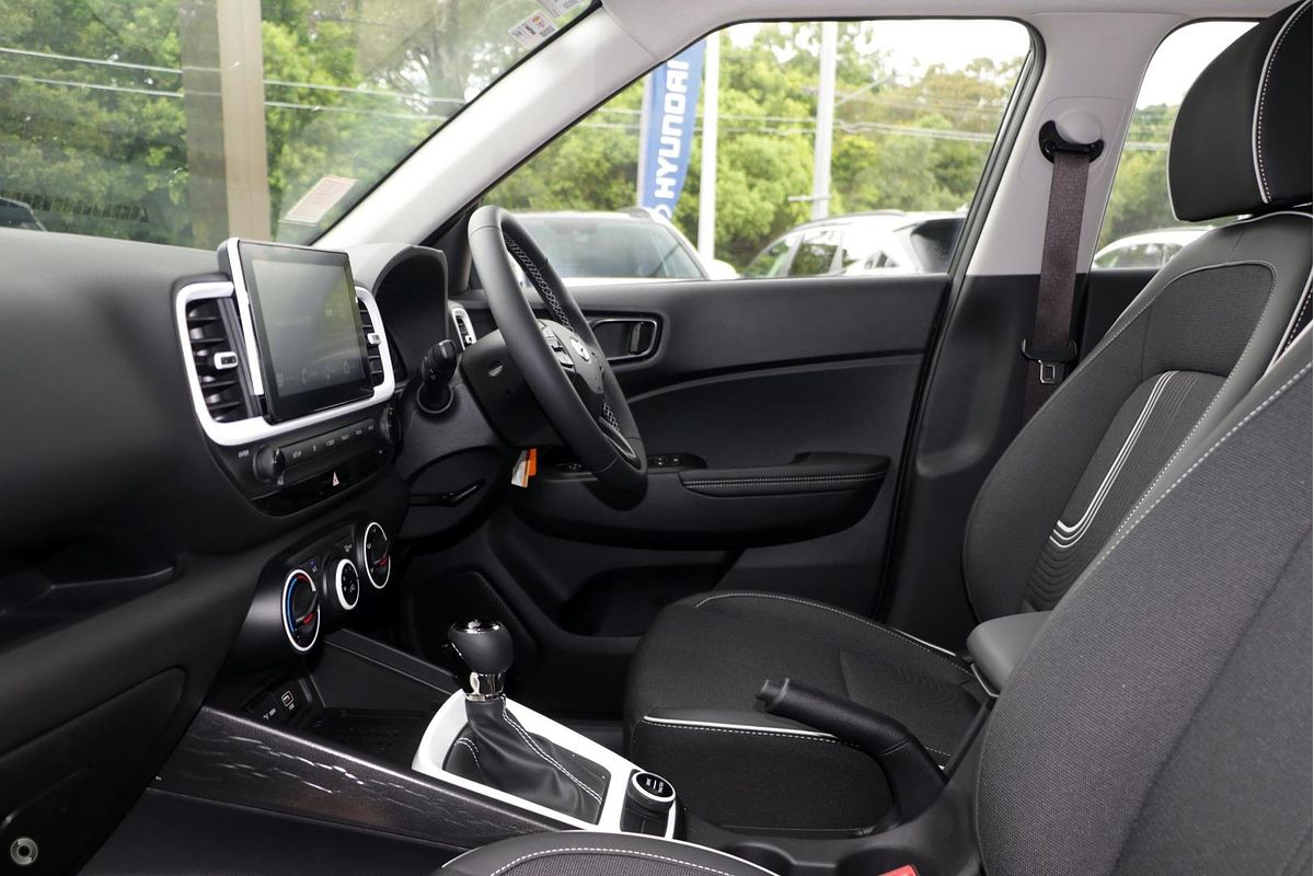 2025 Hyundai Venue Active QX.V5