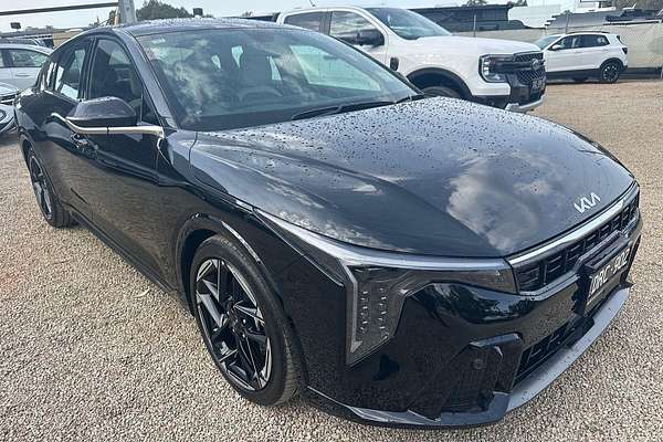 2025 Kia K4 GT-Line CL4m