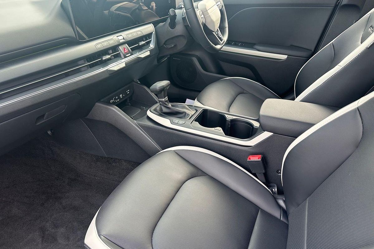 2025 Kia K4 GT-Line CL4m