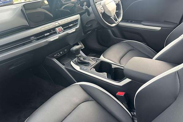 2025 Kia K4 GT-Line CL4m