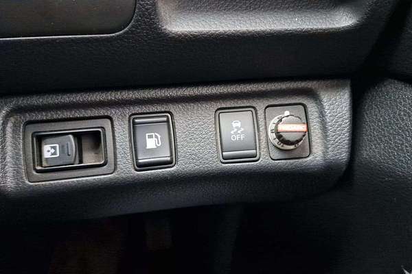 2017 Nissan Navara ST-X D23 Series 2 4X4