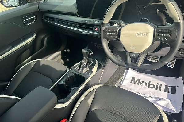 2025 Kia K4 GT-Line CL4m