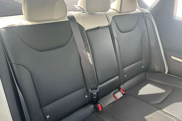 2025 Kia K4 GT-Line CL4m