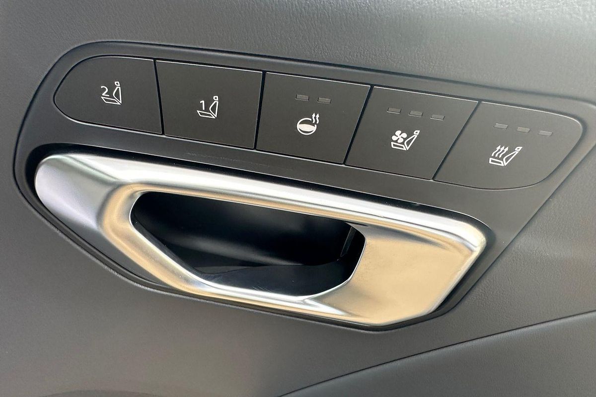 2025 Kia K4 GT-Line CL4m