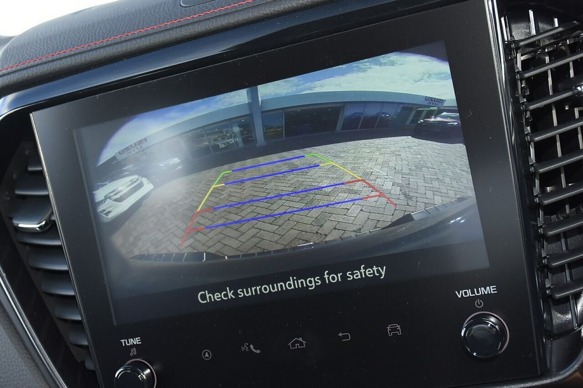 2025 Isuzu D-MAX X-TERRAIN 4X4