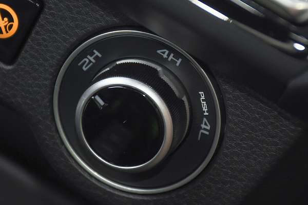 2025 Isuzu D-MAX X-TERRAIN 4X4