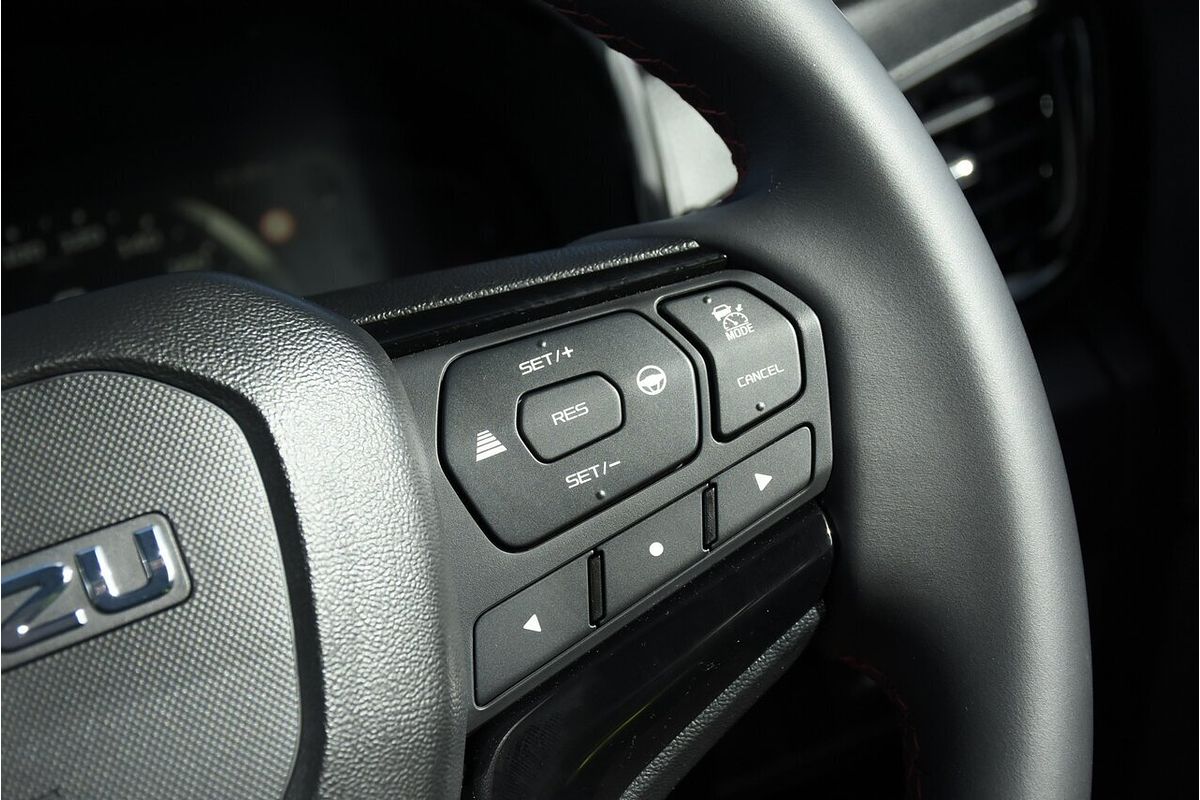 2025 Isuzu D-MAX X-TERRAIN 4X4