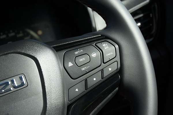 2025 Isuzu D-MAX X-TERRAIN 4X4