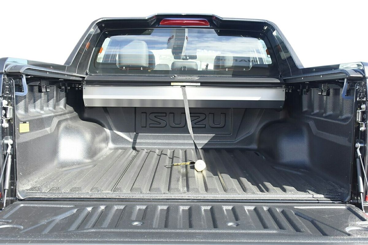 2025 Isuzu D-MAX X-TERRAIN 4X4