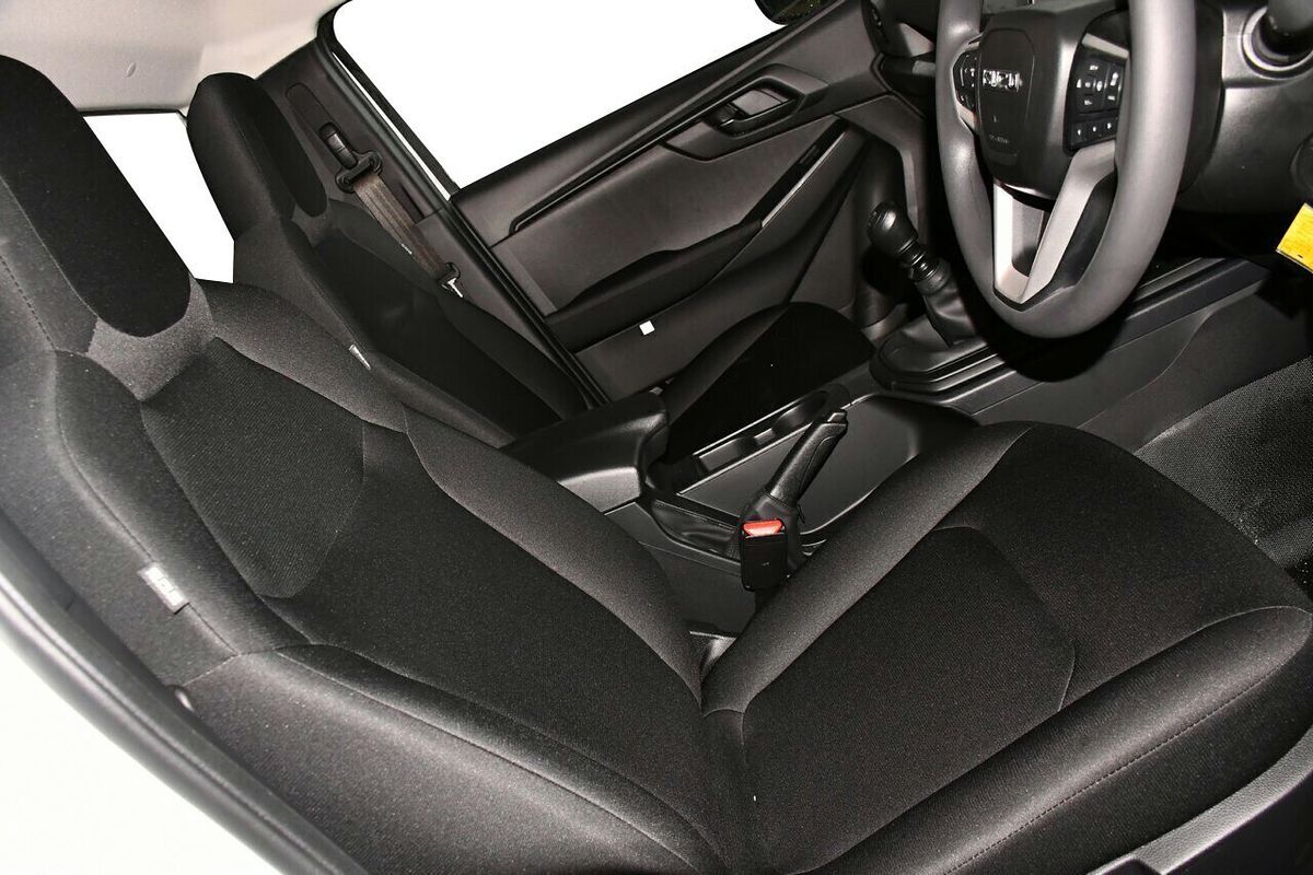 2025 Isuzu D-MAX SX High Ride Rear Wheel Drive