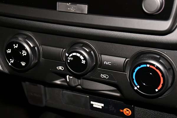 2025 Isuzu D-MAX SX High Ride Rear Wheel Drive