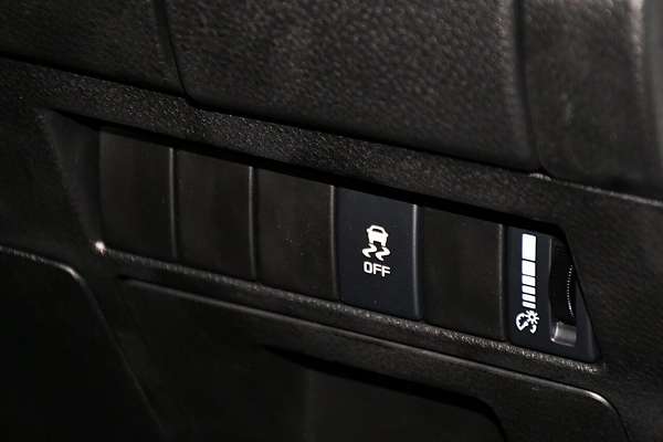 2025 Isuzu D-MAX SX High Ride Rear Wheel Drive