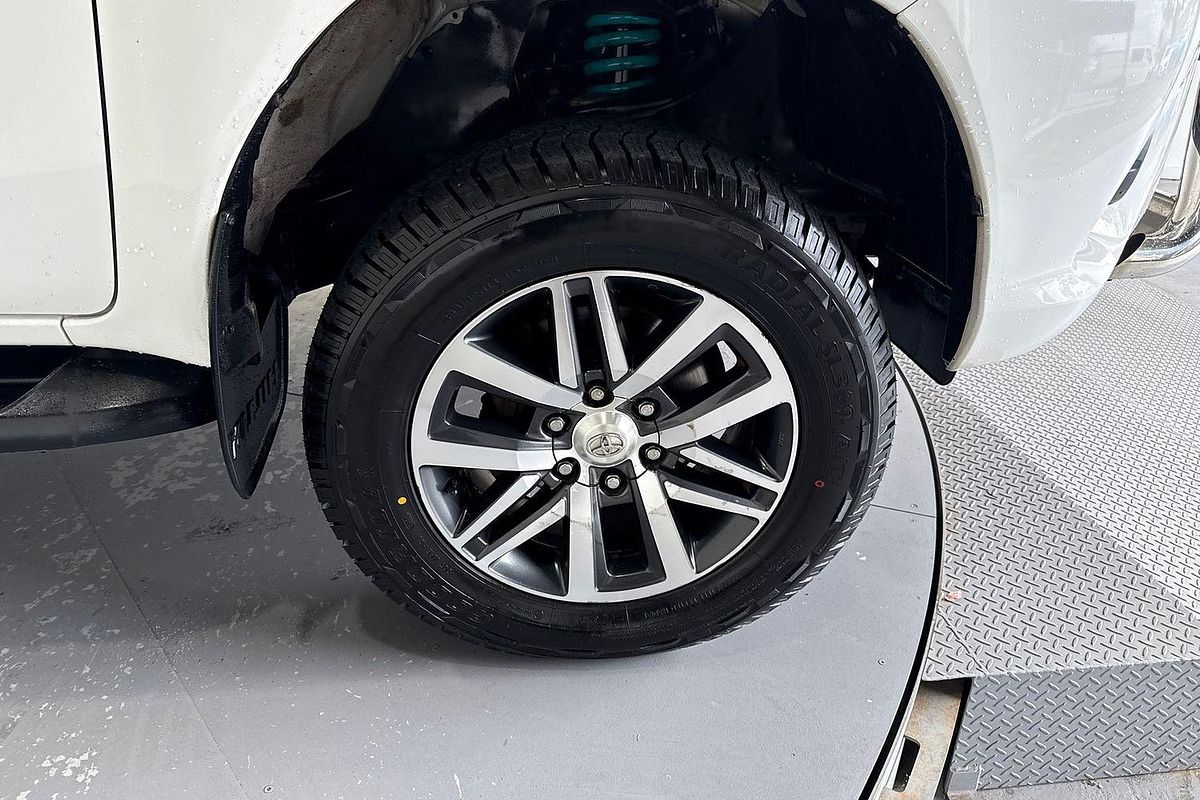 2017 Toyota Hilux SR5 GUN126R 4X4